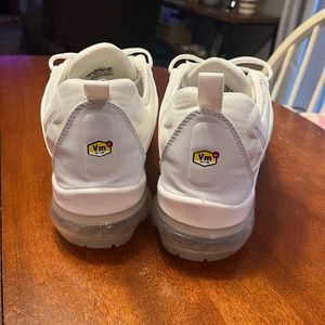 Mens nike vapormax plus white sz 11